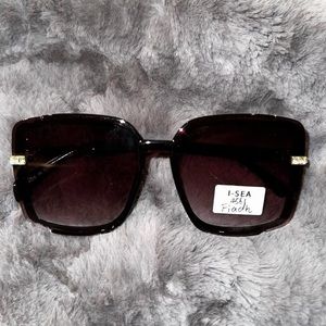 Woman sunglasses, oversize square shape, black brand new never used